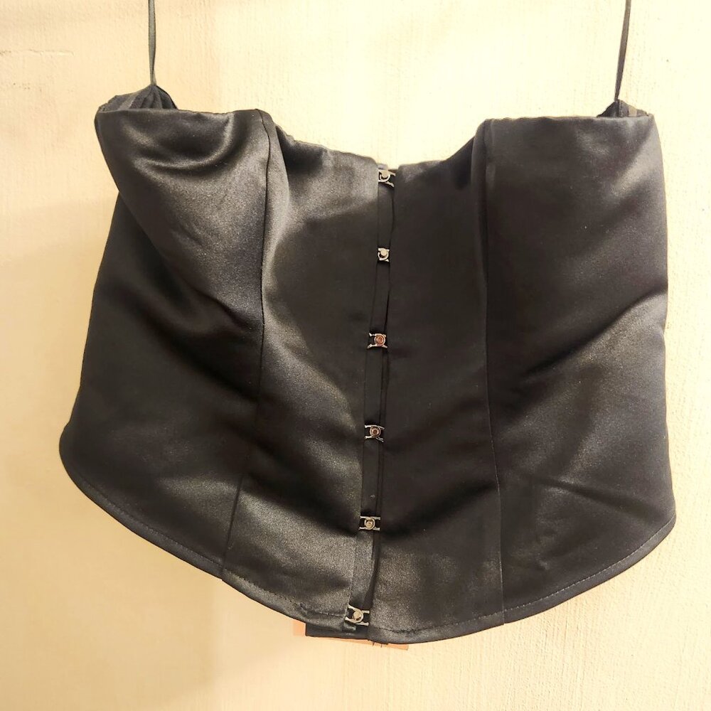 sleevless top